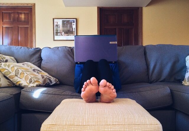 Working from home? Why detachment is crucial for mental health