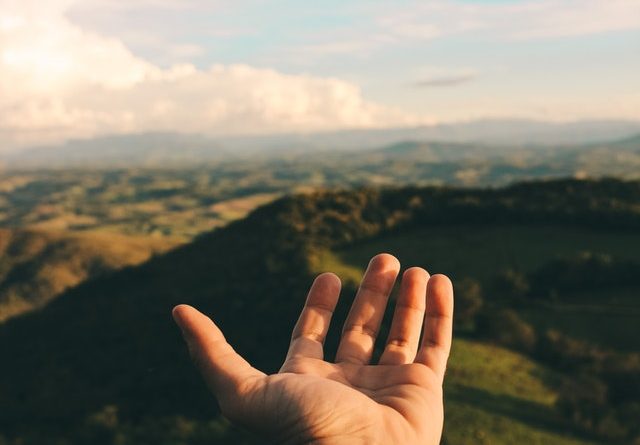 Being left-handed doesn’t mean you are right-brained — so what does it mean?