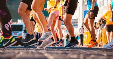 Running shoes may cause injuries – but is going barefoot the fix?